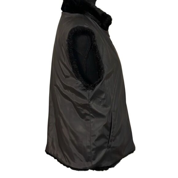 Giacca Gallery Faux Fur Reversible Vest - Picture 2 of 10